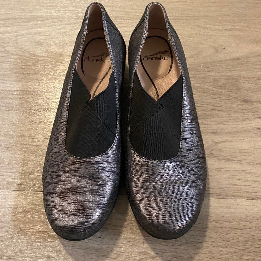 Dansko, women's metallic slip on comfort casual shoes size 41